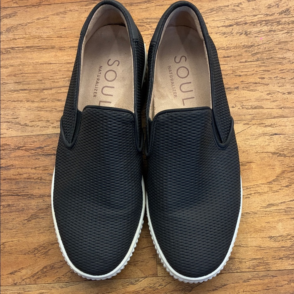 Soul Naturalizer size 6